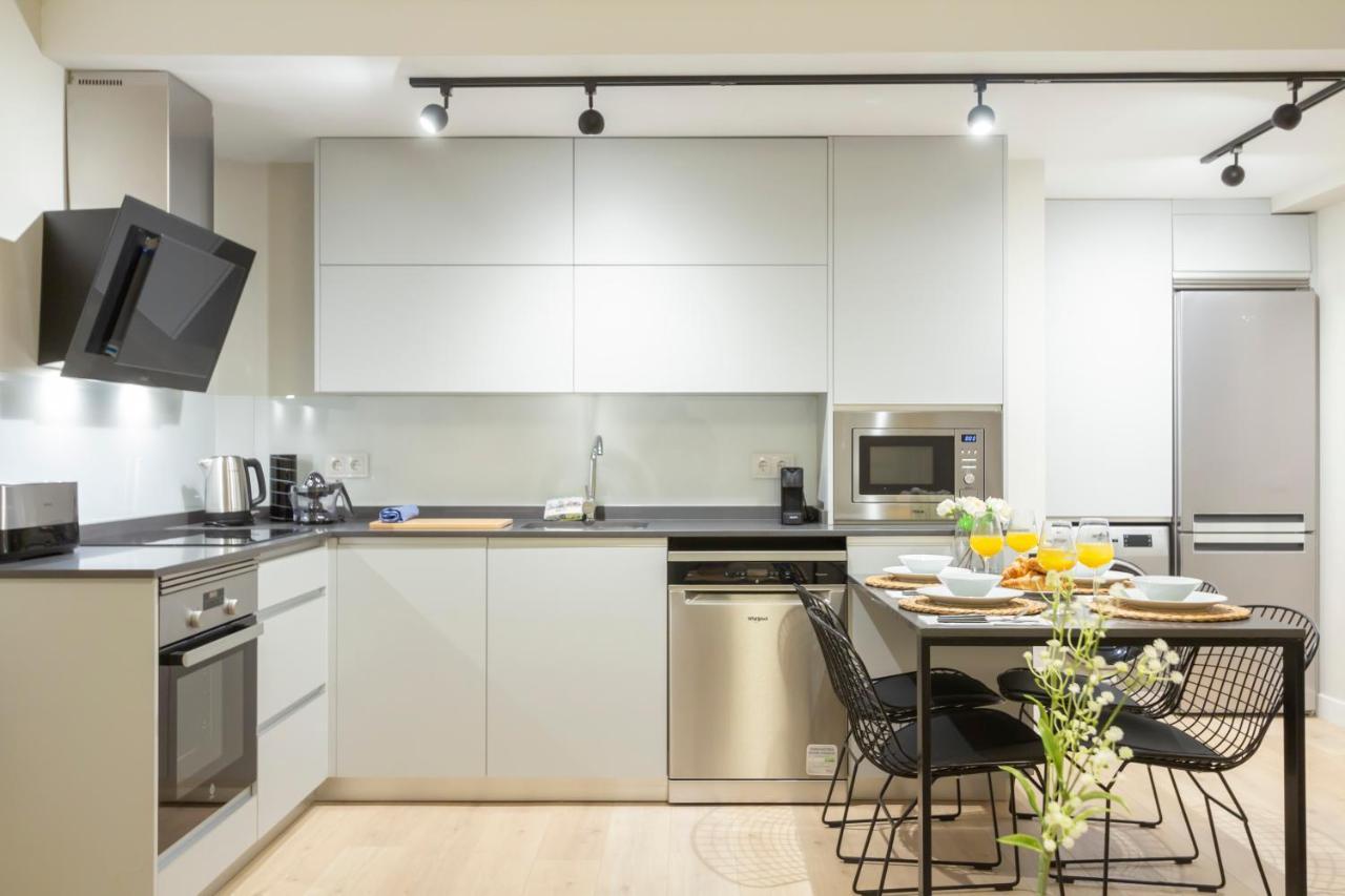 Dobohomes - Clara Del Rey Madrid Exteriör bild