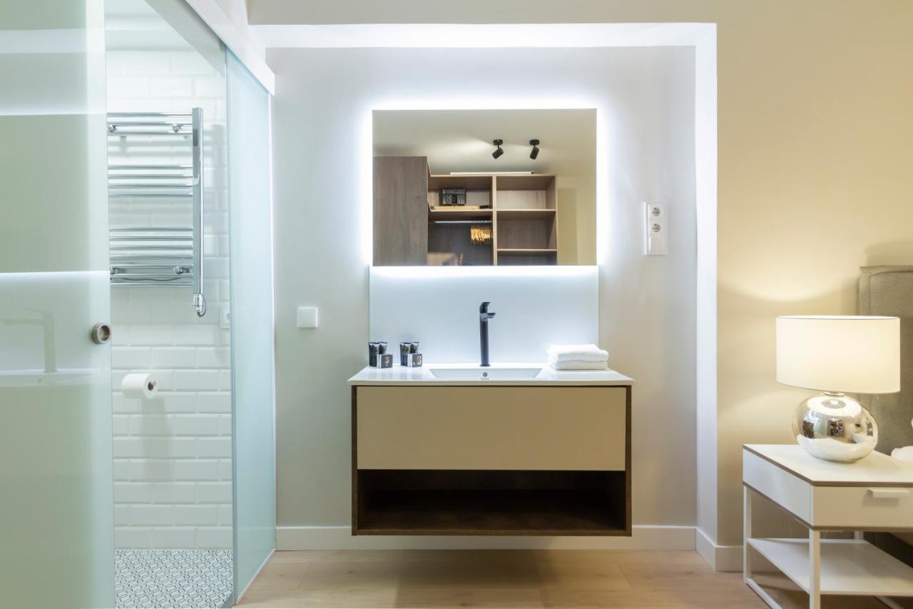Dobohomes - Clara Del Rey Madrid Exteriör bild